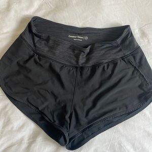 Outdoor Voices Hudson 2.5” short in black